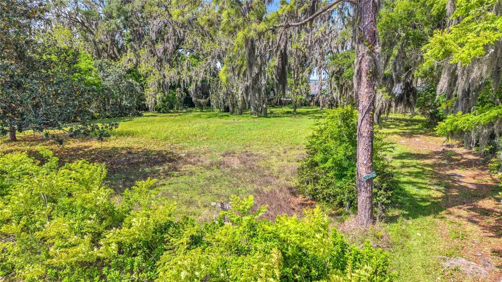 11338 US HIGHWAY 301 Oxford, FL 34484