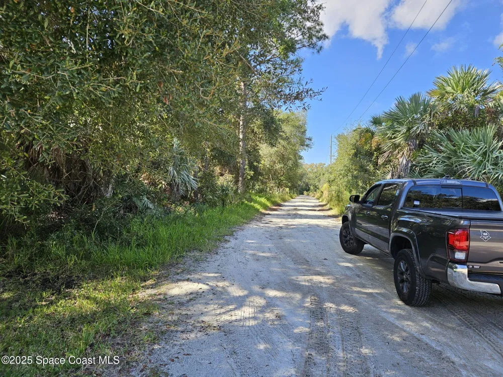 4600 Beacon Light Road Edgewater, FL 32141