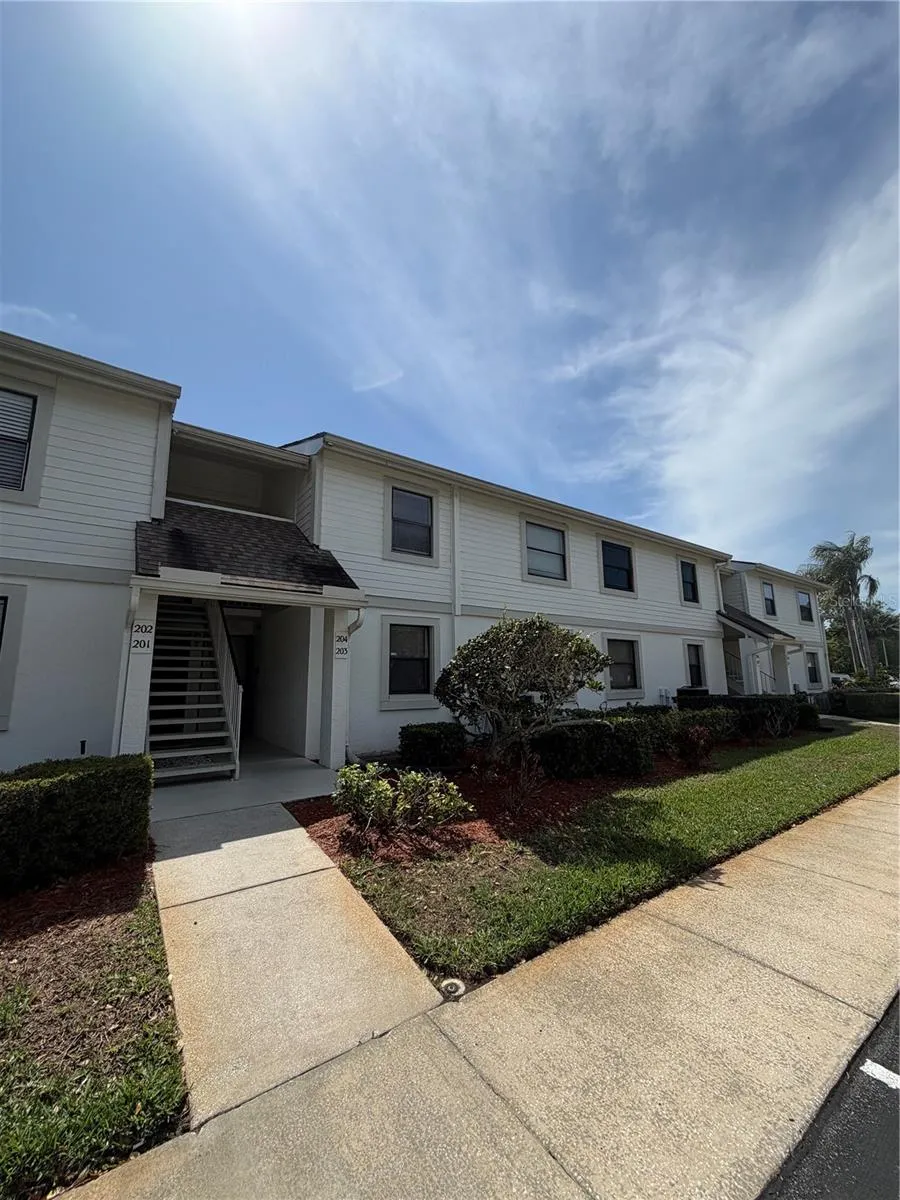 204 WINDWARD PLACE #36 Oldsmar, FL 34677