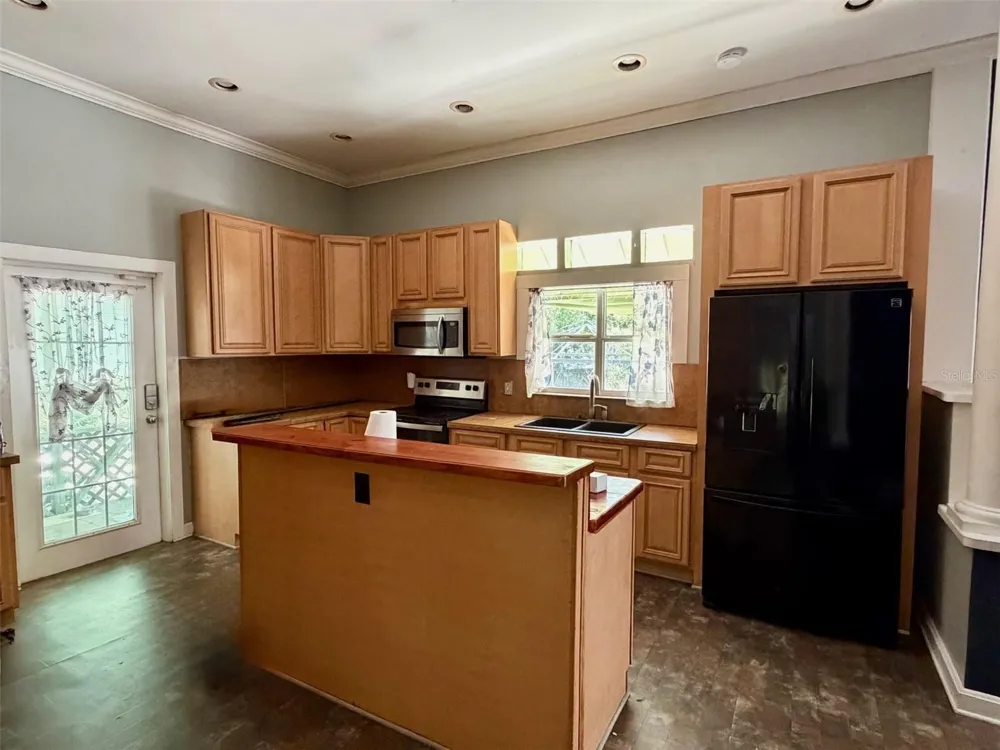 117 S BROOKSVILLE AVENUE Brooksville, FL 34601