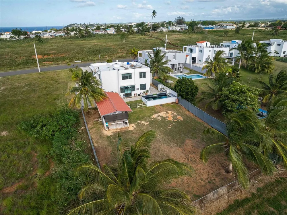 1893 AVENIDA MANUELA LAMELA ABREU Isabela, PR 00662