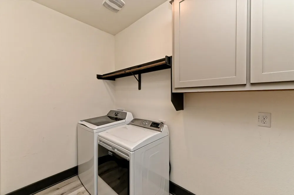 100 Dax Drive Liberty Hill, TX 78642