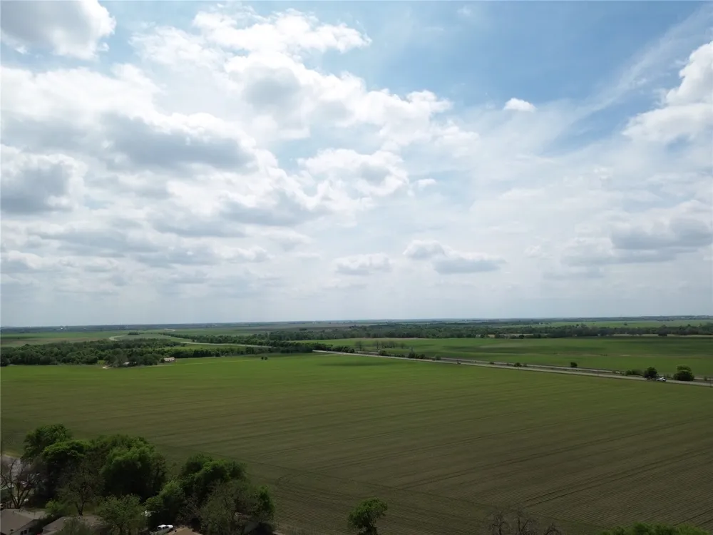 303 E Wolf Street Granger, TX 76530
