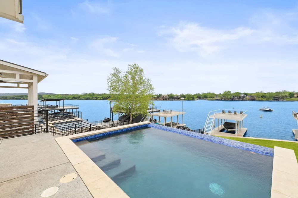 1324 Euel Moore Drive Kingsland, TX 78639