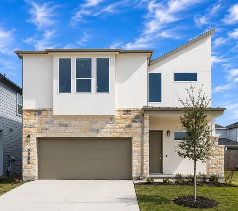 2205 Cento Walk