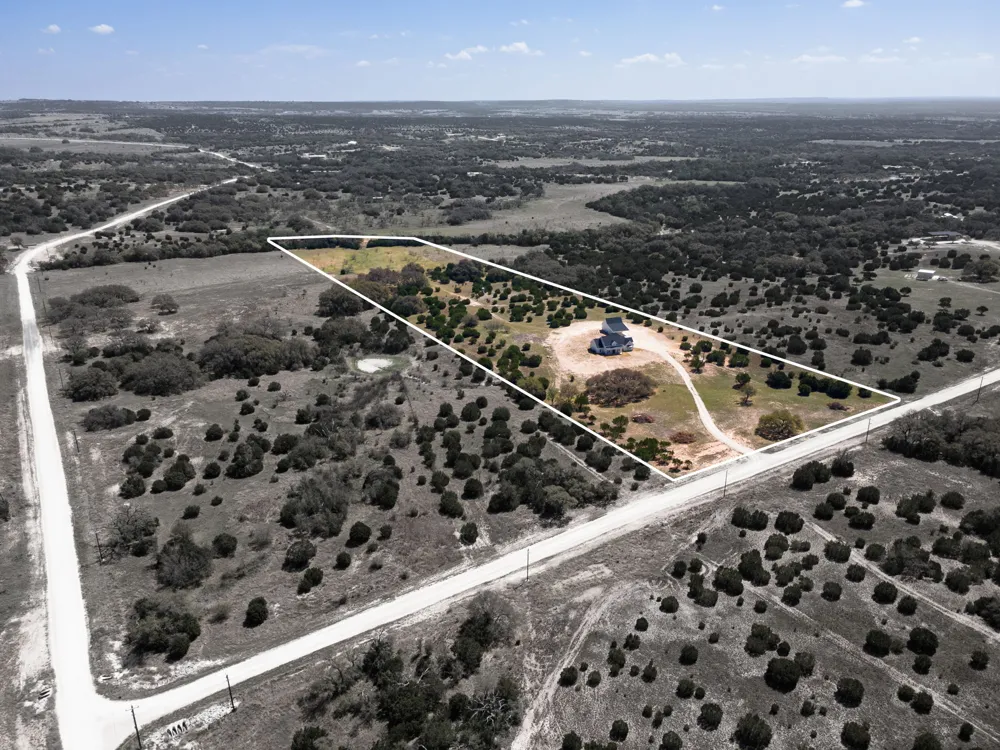 305 Willow Oak Drive Goldthwaite, TX 76844