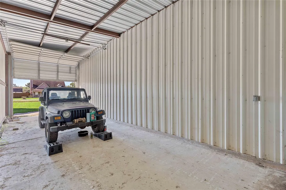 1324 Alpha Lane Crosby, TX 77532