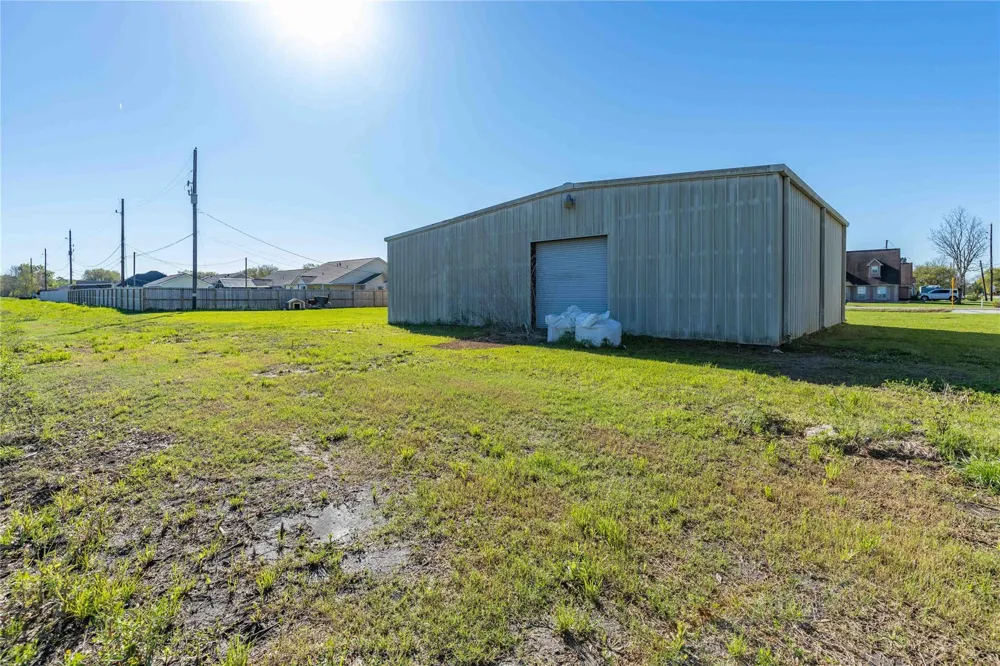 1324 Alpha Lane Crosby, TX 77532