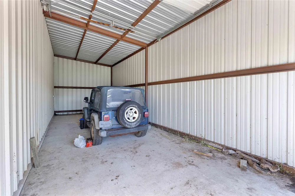 1324 Alpha Lane Crosby, TX 77532