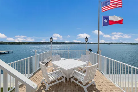 100 S Waterway Drive