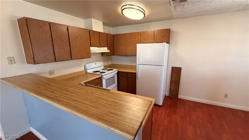 2754 Aarondavid Drive Las Vegas, NV 89121