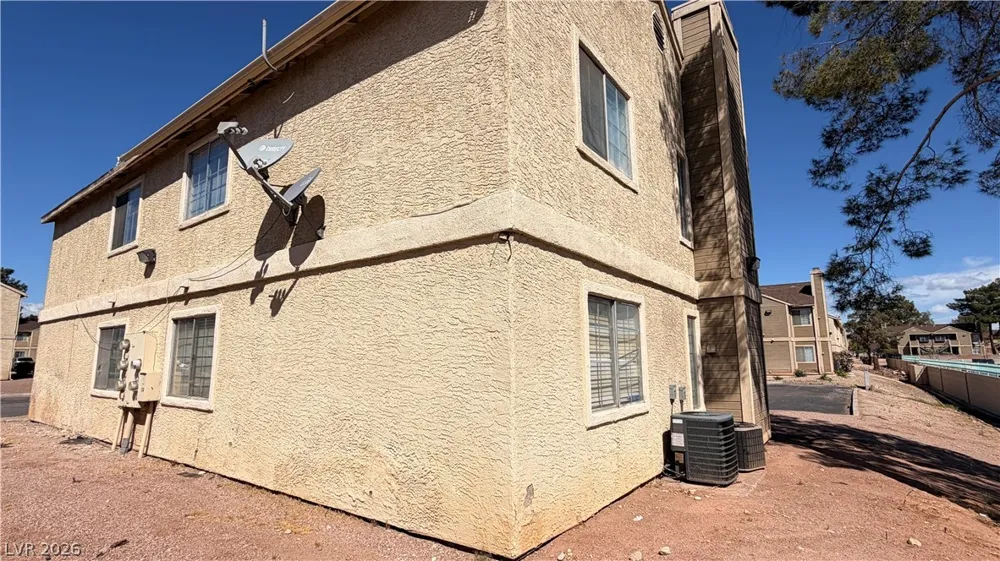 2754 Aarondavid Drive Las Vegas, NV 89121