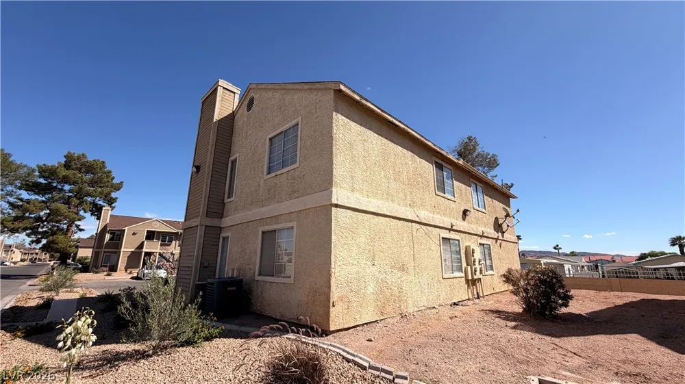 2754 Aarondavid Drive Las Vegas, NV 89121