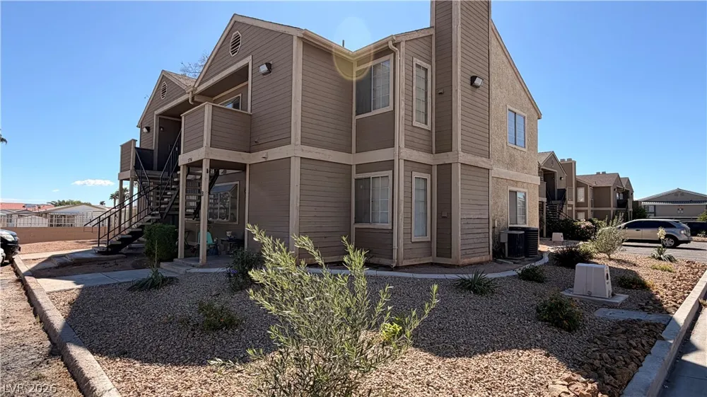 2754 Aarondavid Drive Las Vegas, NV 89121