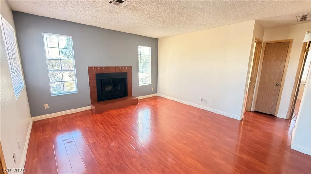 2754 Aarondavid Drive Las Vegas, NV 89121