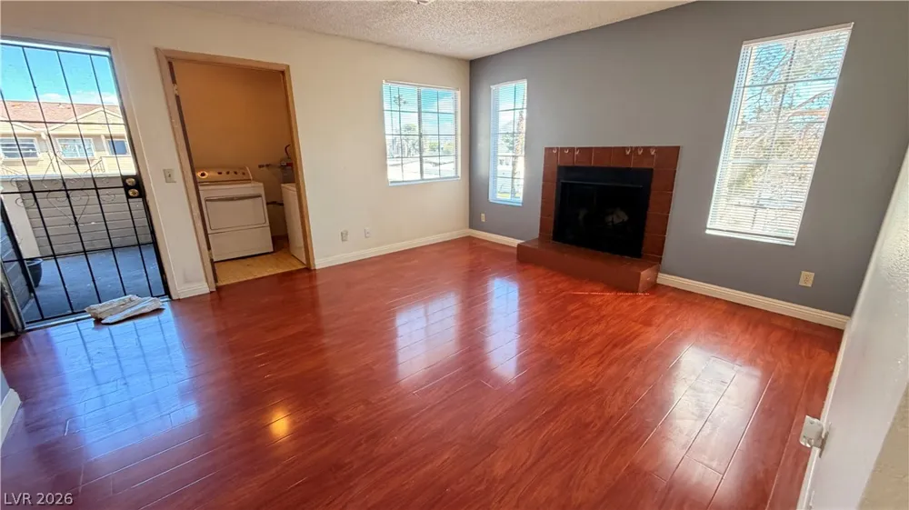 2754 Aarondavid Drive Las Vegas, NV 89121