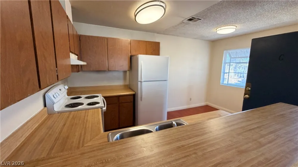 2754 Aarondavid Drive Las Vegas, NV 89121
