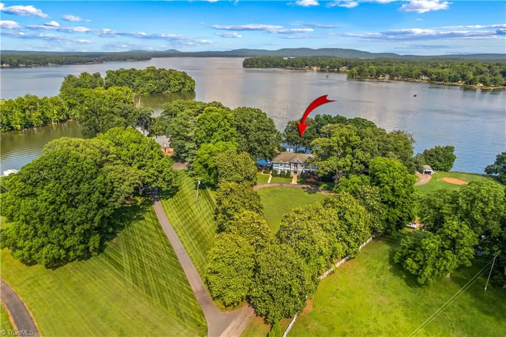 680 Fox Hollow Lane Salisbury, NC 28146