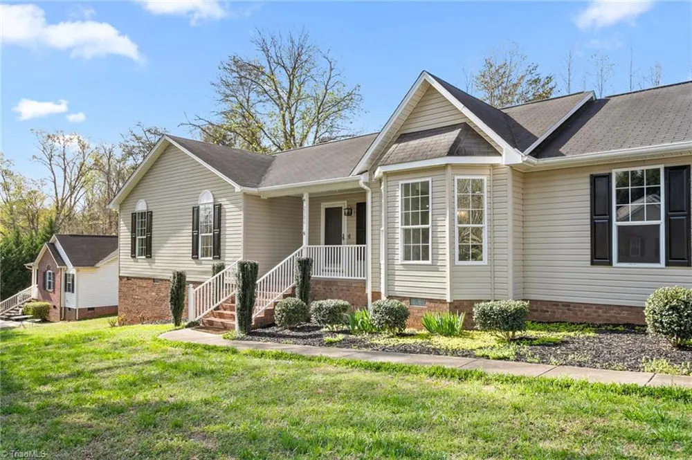 2506 Megan Drive Ramseur, NC 27316
