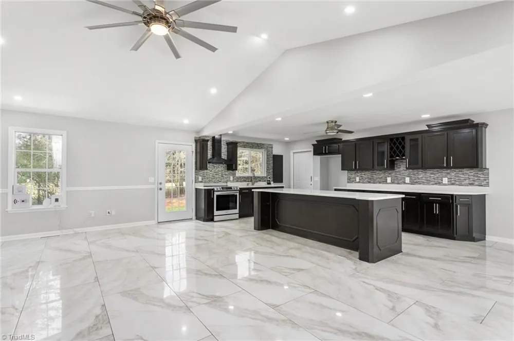 2506 Megan Drive Ramseur, NC 27316