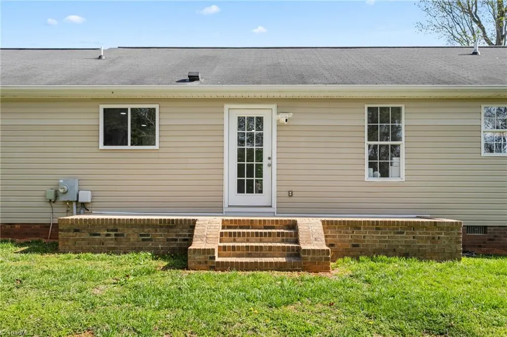 2506 Megan Drive Ramseur, NC 27316