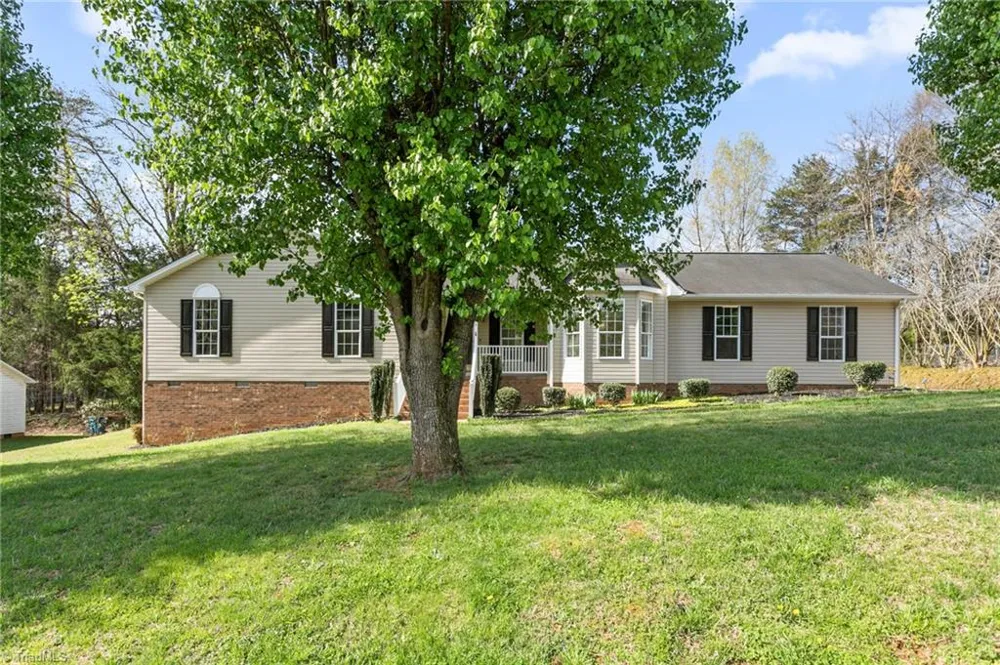 2506 Megan Drive Ramseur, NC 27316