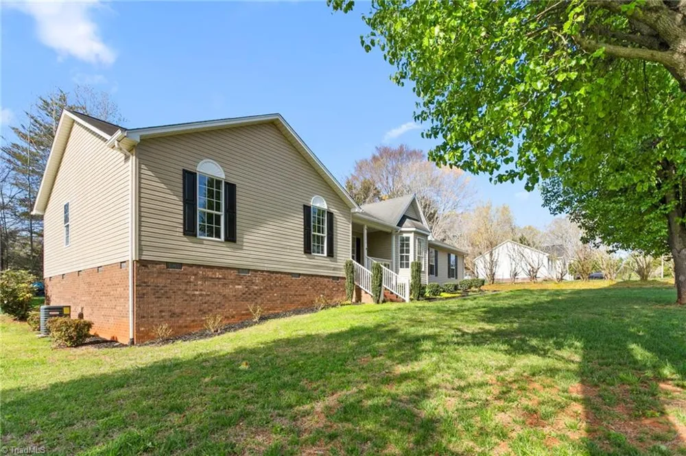2506 Megan Drive Ramseur, NC 27316