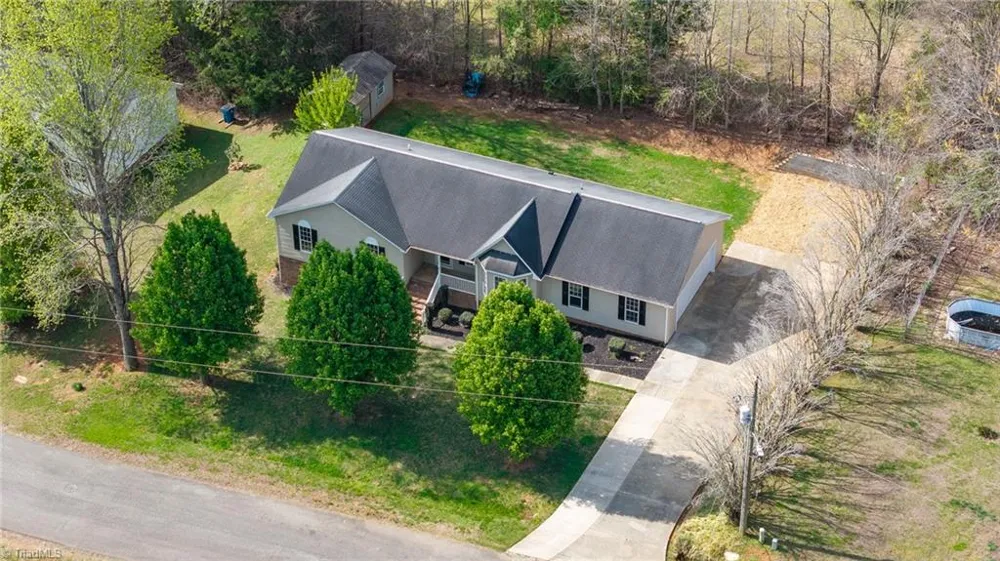 2506 Megan Drive Ramseur, NC 27316