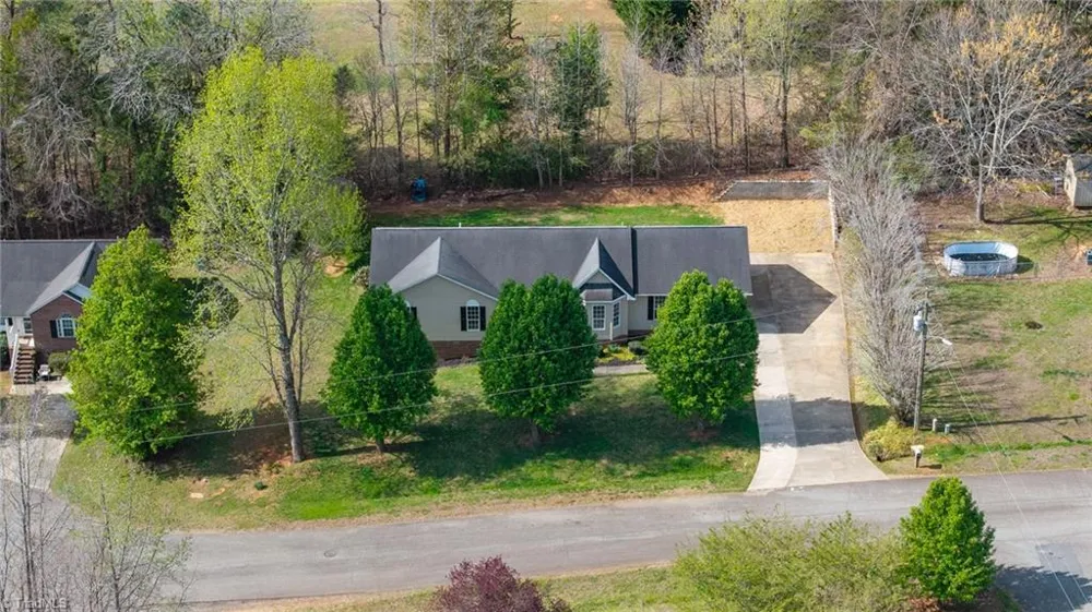 2506 Megan Drive Ramseur, NC 27316