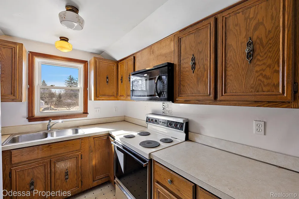 7525 22 MILE ROAD Shelby Charter Township, MI 48317