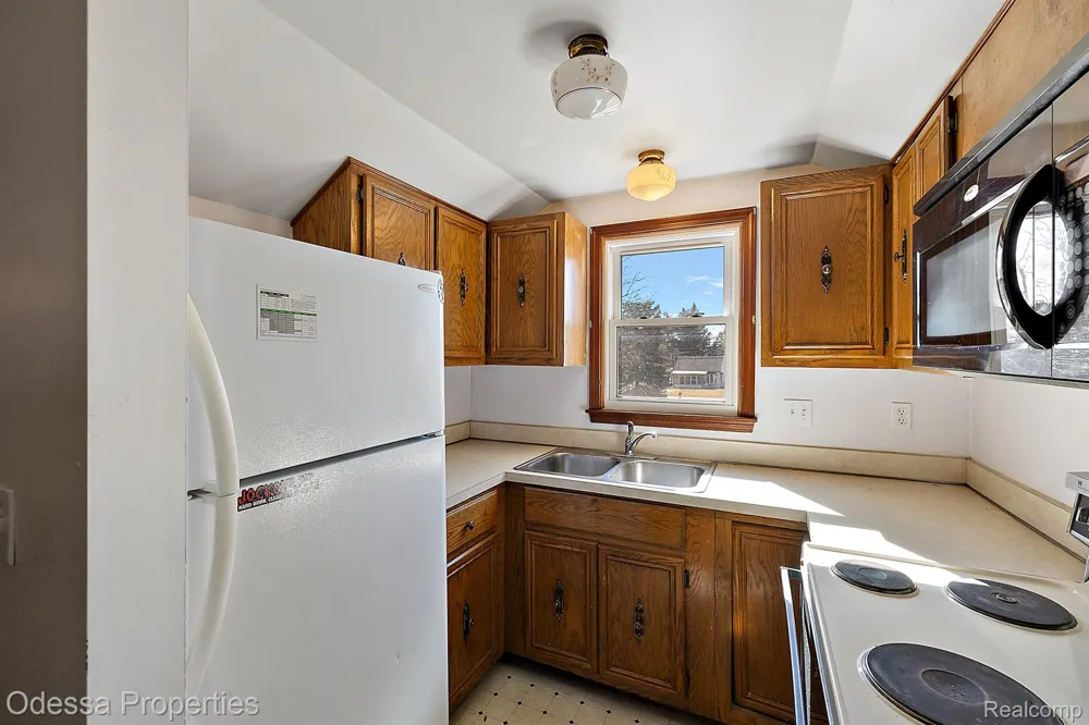 7525 22 MILE ROAD Shelby Charter Township, MI 48317
