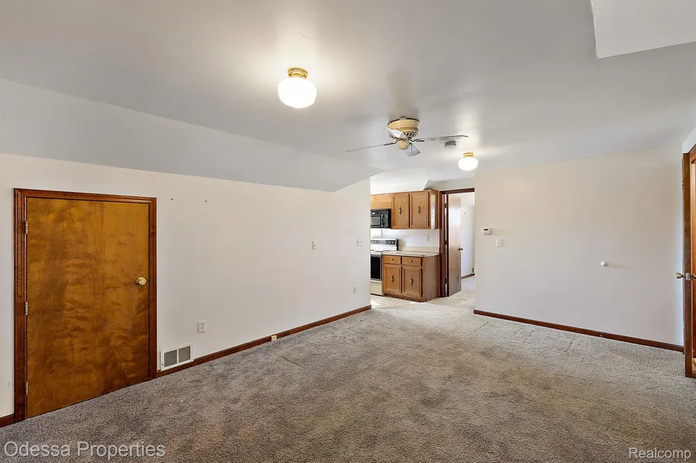 7525 22 MILE ROAD Shelby Charter Township, MI 48317