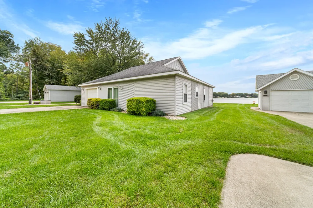 19976 M-60 Park Township, MI 49093