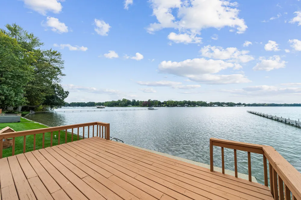 19976 M-60 Park Township, MI 49093