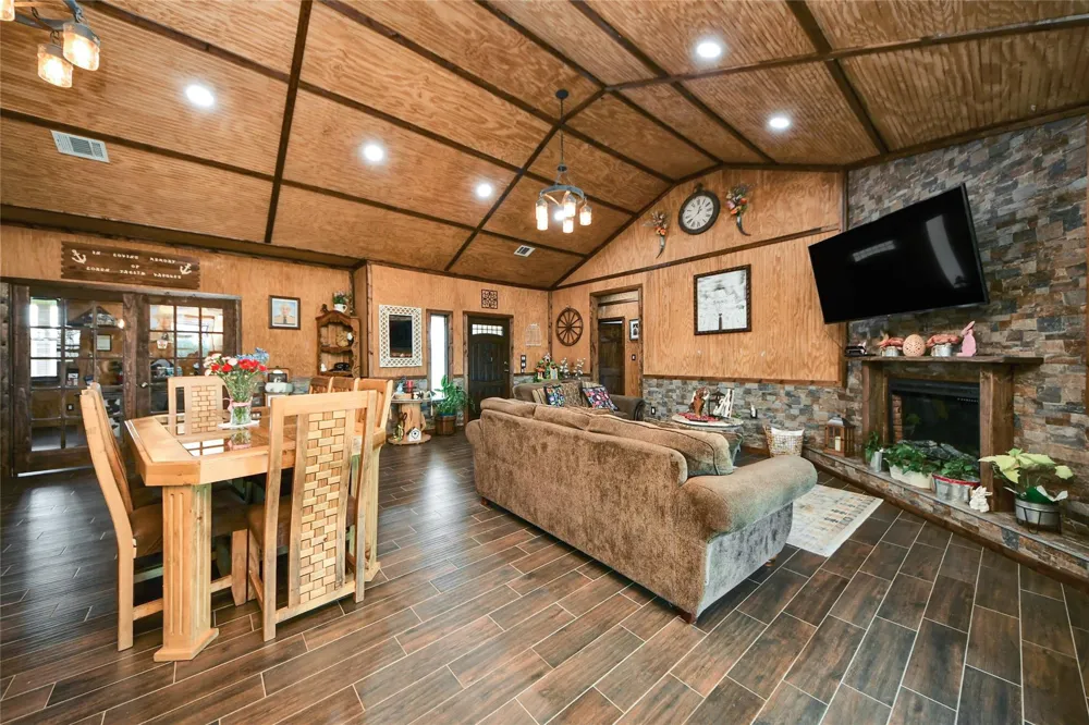 2217 Hartwell Road Pattison, TX 77423