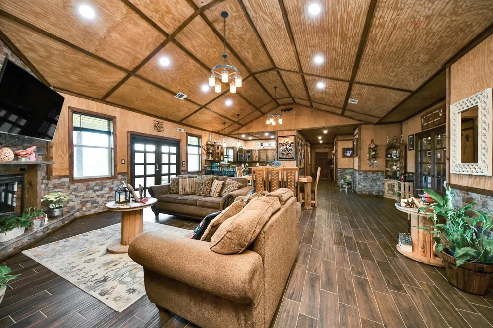 2217 Hartwell Road Pattison, TX 77423