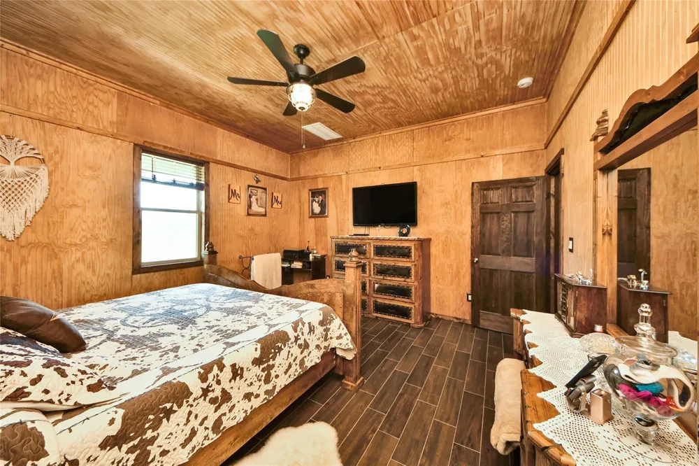 2217 Hartwell Road Pattison, TX 77423