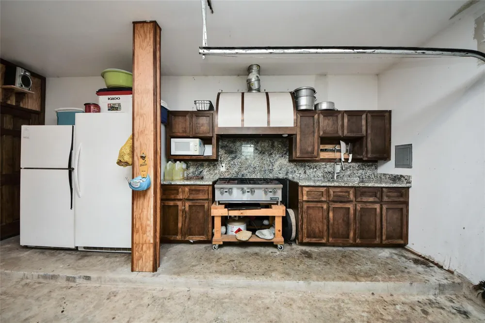 2217 Hartwell Road Pattison, TX 77423