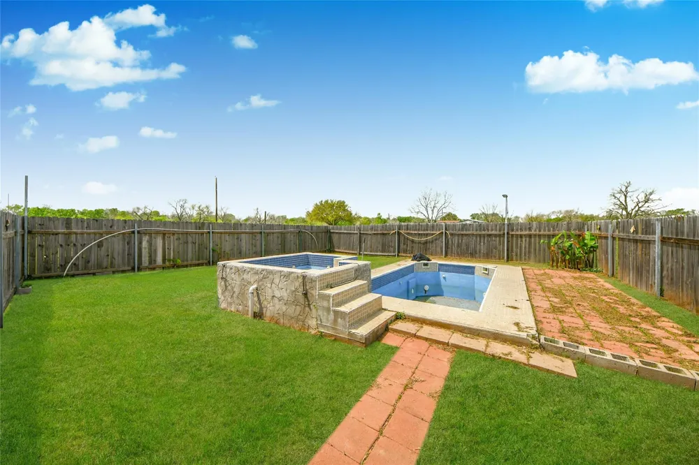2217 Hartwell Road Pattison, TX 77423
