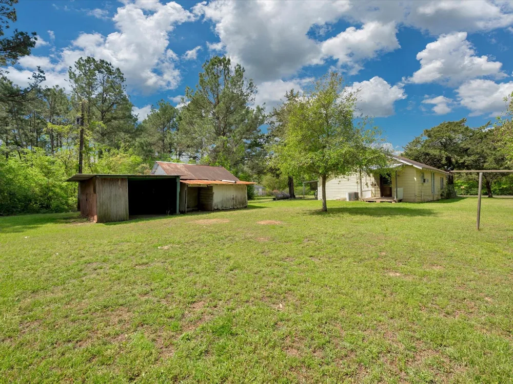 1216 Hendrix Avenue Diboll, TX 75941