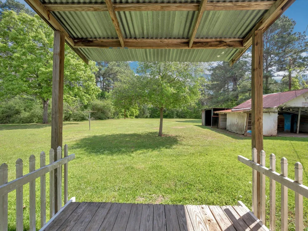 1216 Hendrix Avenue Diboll, TX 75941