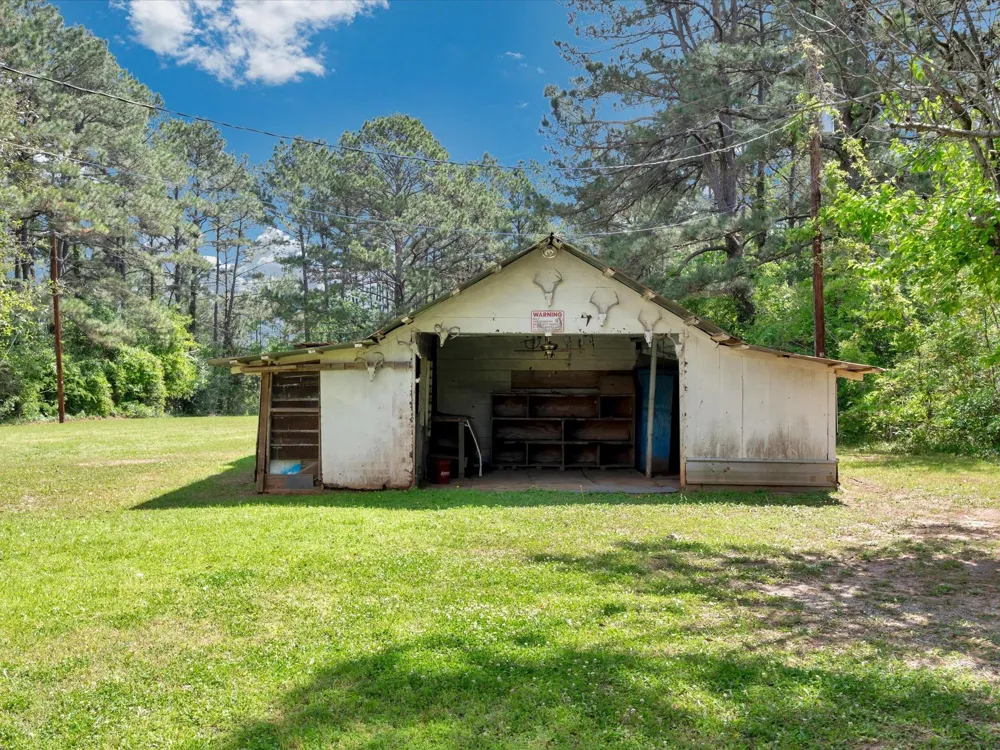 1216 Hendrix Avenue Diboll, TX 75941
