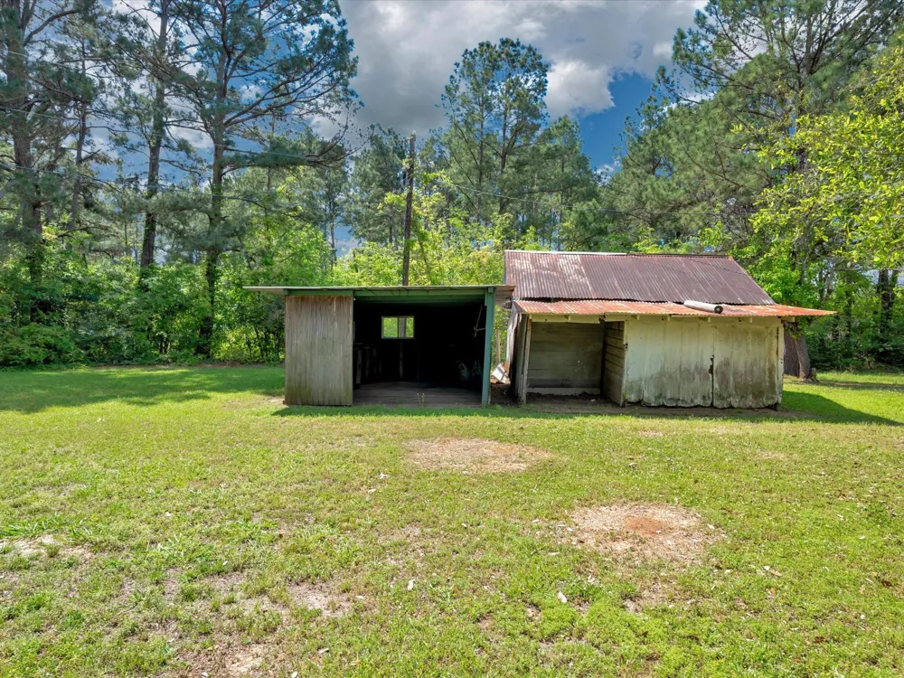 1216 Hendrix Avenue Diboll, TX 75941
