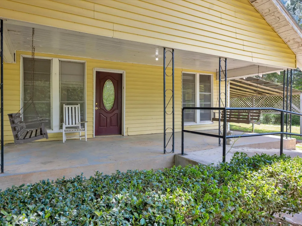 1216 Hendrix Avenue Diboll, TX 75941