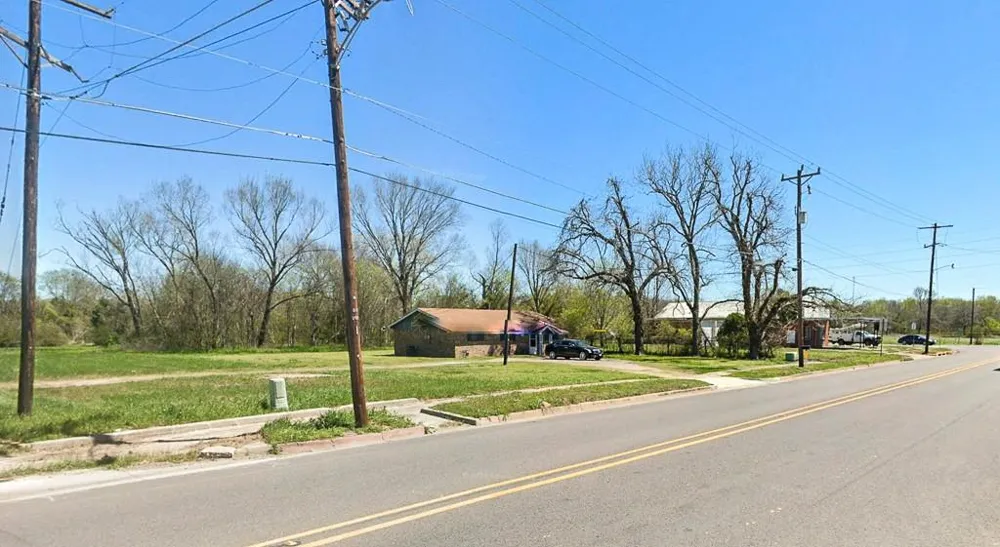 1501 S La Salle Street Navasota, TX 77868