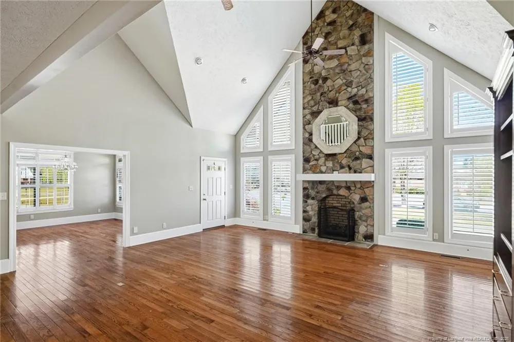 1302 Oakridge Boulevard Lumberton, NC 28358