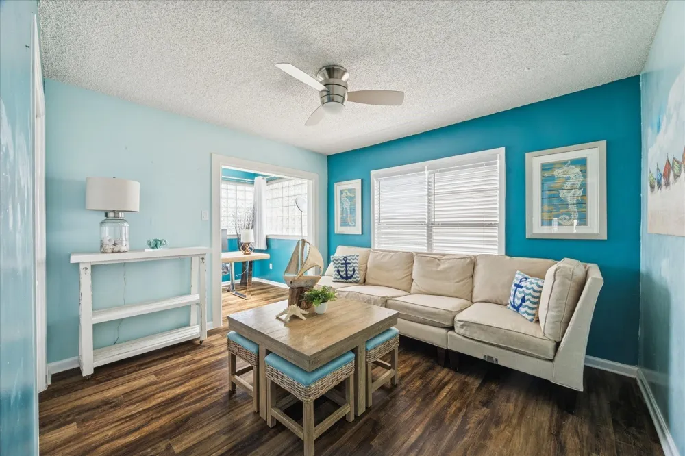 1330 Coral Way Tiki Island, TX 77554