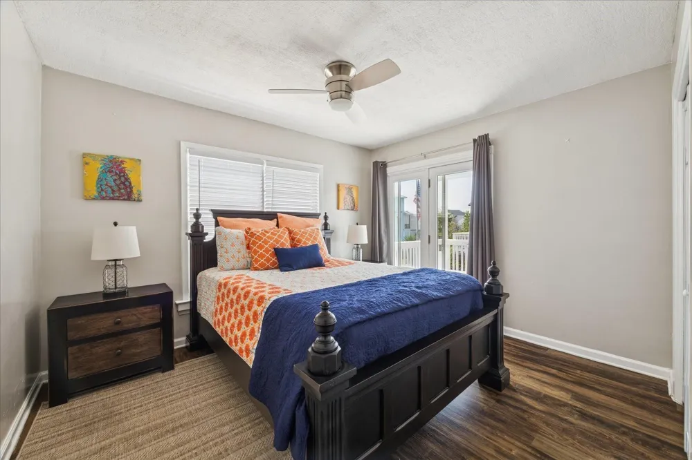 1330 Coral Way Tiki Island, TX 77554