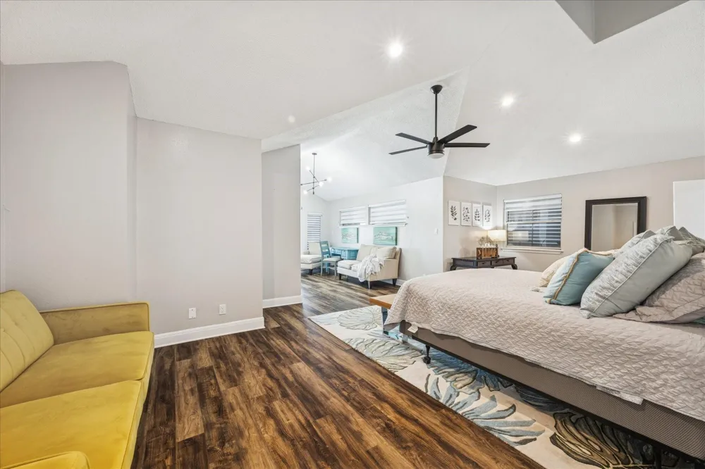 1330 Coral Way Tiki Island, TX 77554