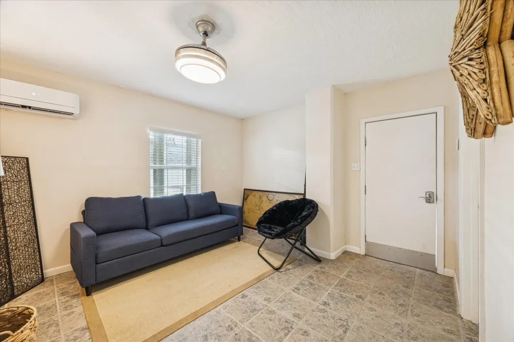 1330 Coral Way Tiki Island, TX 77554